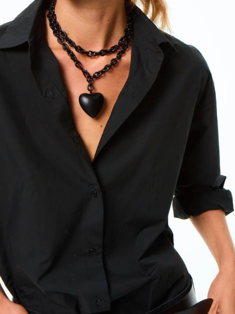 Roxanne Assoulin Black Matte Chain with Heart Pendant - Picture 5 of 6